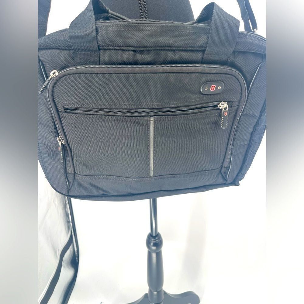 Victorinox messenger shoulder laptop bag‎